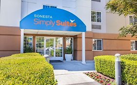 Sonesta Simply